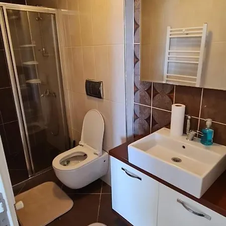 Apartment Ultra Lux Rezidans Isitmali Ozel Havuzlu